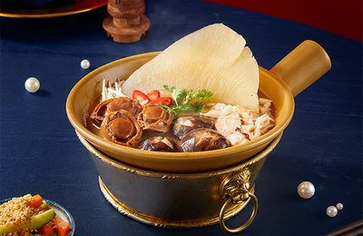 Hòa mình cùng hương vị biển tại nhà hàng bào ngư vi cá Thai Village