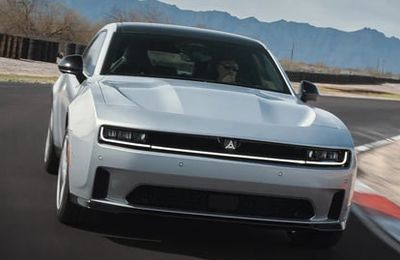 Dodge Charger Daytona 2024 có giá gần 60.000 USD