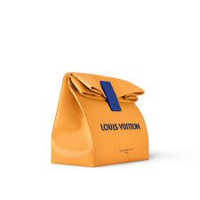 Túi đựng bánh mỳ Louis Vuitton gây tranh cãi vì có giá hơn 73 triệu đồng