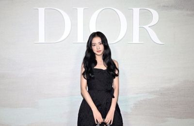 Dấu ấn thời trang của Jisoo vượt 3 thành viên Blackpink