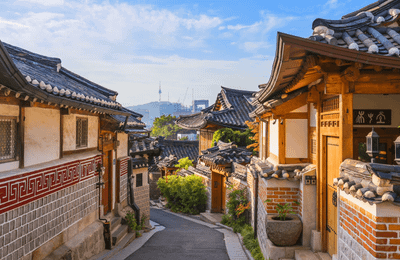Chiêm ngưỡng vẻ đẹp cổ kính của làng Hanok Jeonju trong sắc thu vàng