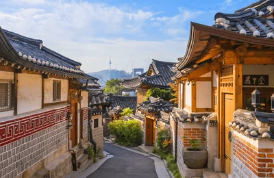 Chiêm ngưỡng vẻ đẹp cổ kính của làng Hanok Jeonju trong sắc thu vàng