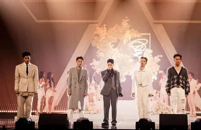 Anh trai 'say hi' đẫm nước mắt