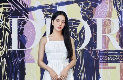 Jisoo (Blackpink) góp mặt trong chiến dịch quảng bá túi xách Lady Dior