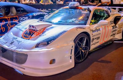 4 xe khủng hút view nhất Gumball 3000: Đính kim cương, có chiếc dùng băng dính cố định bodykit