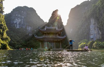 Tràng An trở lại, mang theo tấm lòng của người lái đò