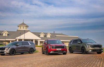 Kia Carnival mới ra mắt, vẫn dùng động cơ diesel, giá từ 1,299 tỷ đồng