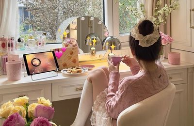 Cô gái 29 tuổi trở nên nổi tiếng vì "trang trí nhà tối giản"