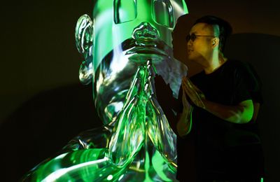 Tùng Monkey và giấc mơ bình yên của KU tại Singapore Night Festival 2025