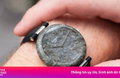 Đồng hồ Thụy Sĩ bằng đá granite bị chê đắt