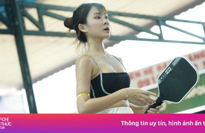 Năm của mốt vén váy, không quần