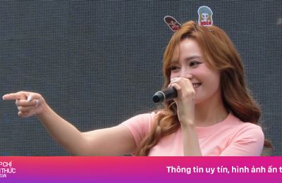 Áo lộ nội y của Ninh Dương Lan Ngọc là mốt