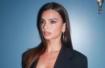 Emily Ratajkowski, Bella Hadid mê chung một dòng trang sức
