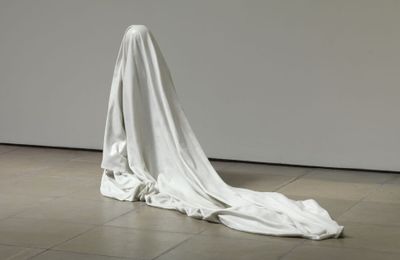 Triển lãm “Ghosts: Visualizing the Supernatural”: Định hình cõi siêu nhiên
