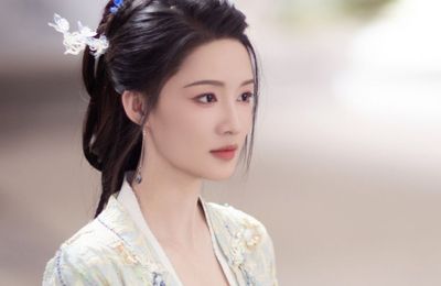 Lý Thấm lội ngược dòng sau hơn một thập kỷ hoạt động