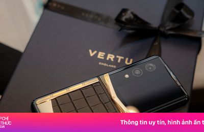 Vertu Quantum Flip Full Gold - món quà công nghệ cho người xứng tầm