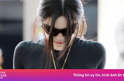 Áo ngực 'biến mất' của nữ ca sĩ Trung Quốc