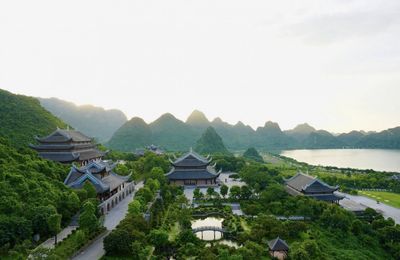 Bí mật Tam Chúc: Hành trình qua 5.000 ha sơn thủy kỳ vĩ