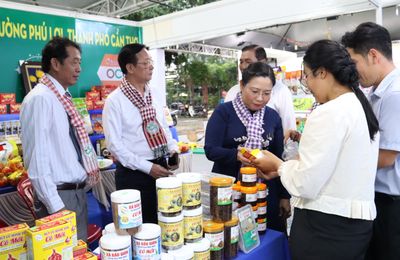 Đặc sản ba miền hội tụ tại Hội chợ OCOP Cần Thơ 2025