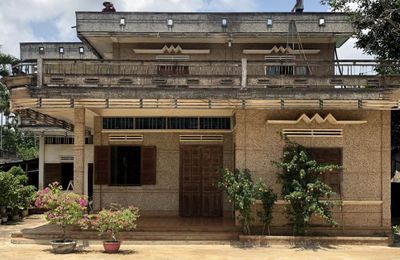 Đá rửa: Dấu ấn thầm lặng của kiến trúc Nam Bộ