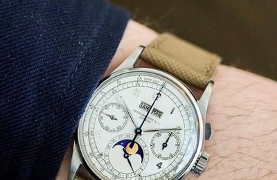 Đồng hồ Patek Philippe cổ đắt nhất từng được đấu giá