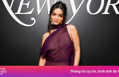 Khoảnh khắc kém duyên của váy xuyên thấu