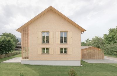 Không gian co-living hai tầng tối giản và ấm cúng