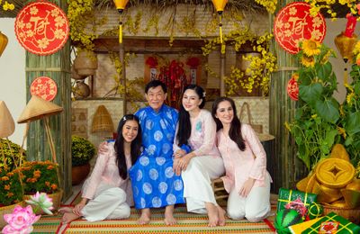 Doanh nhân Thuỷ Tiên tươi trẻ sánh đôi với con gái