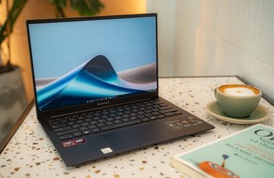 ASUS ra mắt laptop AI chuẩn Copilot+PC nhẹ nhất tại Việt Nam