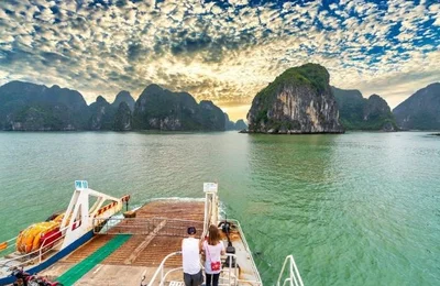 Giao thông thuận lợi, du lịch Cát Bà được “đánh thức”