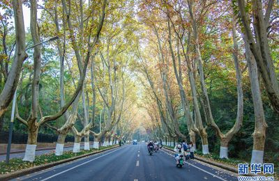 Check-in hàng loạt điểm đến hot nhất trong tour Trung Quốc 5N4Đ dịp lễ 30/4