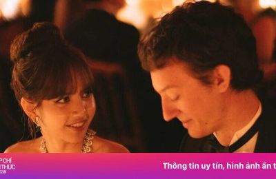 Bạn trai tỷ phú của Lisa rời cuộc chơi đồng hồ cao cấp