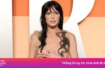 Váy khỏa thân liên tục gây sốt trên thảm đỏ Oscar và Grammy 2025