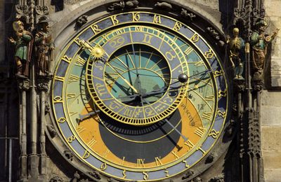 Đồng hồ thiên văn Prague Orloj: Hành trình Trung Cổ qua thời gian