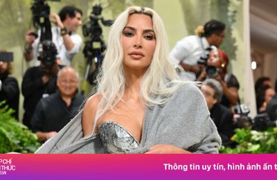 Hình ảnh đáng sợ của Kim Kardashian sau khi mặc áo nịt ngực bó sát