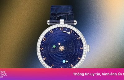Phi hành gia đeo đồng hồ kim cương 325.000 USD vào vũ trụ