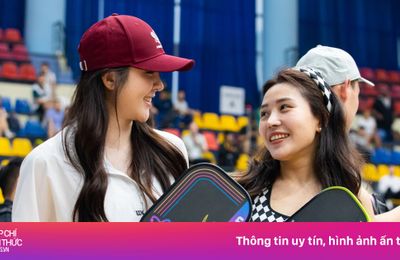 CĐV lên đồ để gặp 'tay vợt pickleball số 1 thế giới' ở Hà Nội