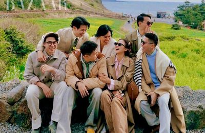 Cách chụp ảnh nhóm khi đi chơi của gia đình Salim, cặp đôi Ninh Dương và Adrian Anh Tuấn