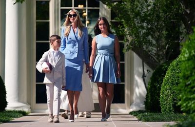 'Thiên thần Nhà Trắng' diện đồ đôi với Ivanka Trump