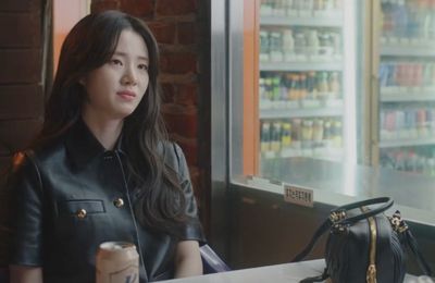 Nữ bác sĩ Pyo Nam Kyung trong Chuyện đời bác sĩ nội trú là nhà sưu tầm túi hàng hiệu
