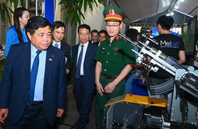 Để mỗi người dân, doanh nghiệp đều có thể đóng góp và thụ hưởng thành quả khoa học và công nghệ