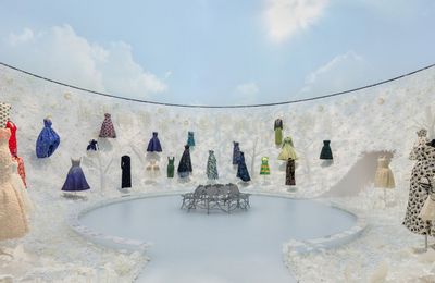 Triển lãm Christian Dior: Designer of Dreams – Khi giấc mơ thời trang hóa hiện thực