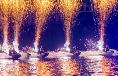 Có gì đặc biệt tại siêu phẩm Jetski bắn pháo hoa lấy cảm hứng từ nàng tiên hạc Cát Bà?