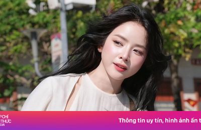 DJ Mie diện áo dài khoét vai mừng đại lễ