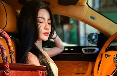 Vợ Quang Hải khoe túi Hermès chồng tặng ngay sau trận thua Malaysia