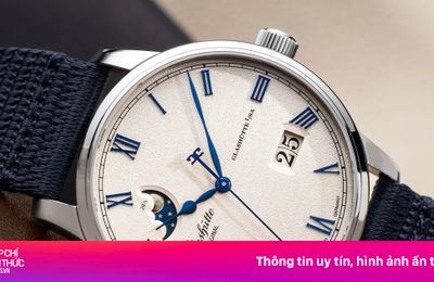 Đồng hồ có lịch trăng chuẩn xác đến năm 2147