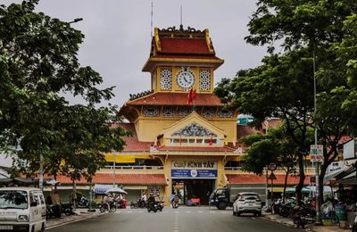 Saigon-Cholon Mosaic: Rong chơi vùng ký ức