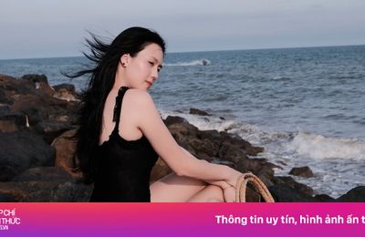Vợ Thành Chung, Văn Hậu khoe dáng với bikini