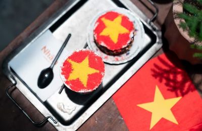Top 7 quán café trang trí cờ đỏ sao vàng tại TPHCM dịp lễ 30/4
