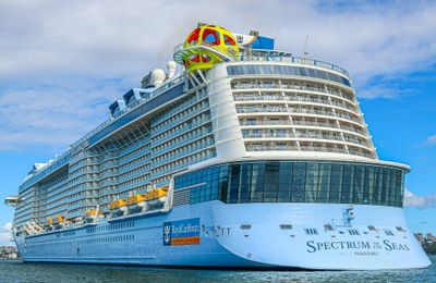 Top 3 trải nghiệm hoàn hảo cùng siêu du thuyền Spectrum of the Seas